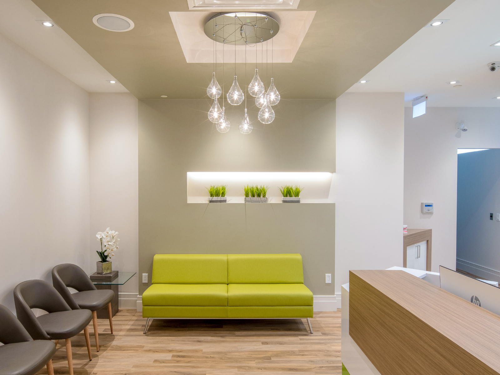 Kiwi Dental office lobby