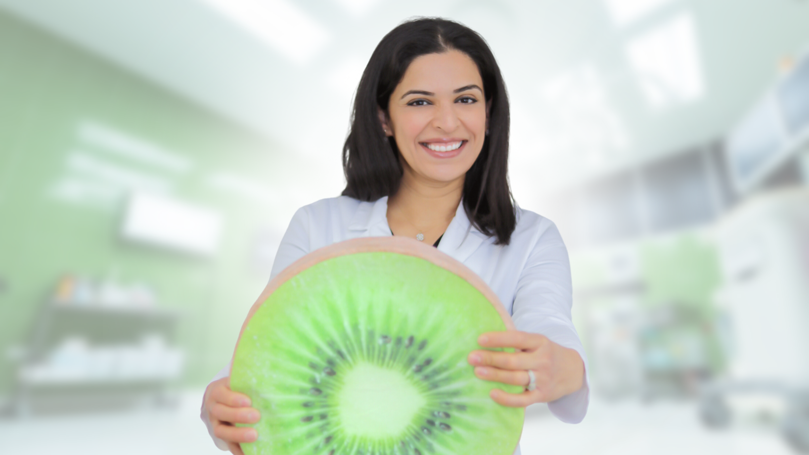 Dr. Zainab Baghdadi professional shot with kiwi